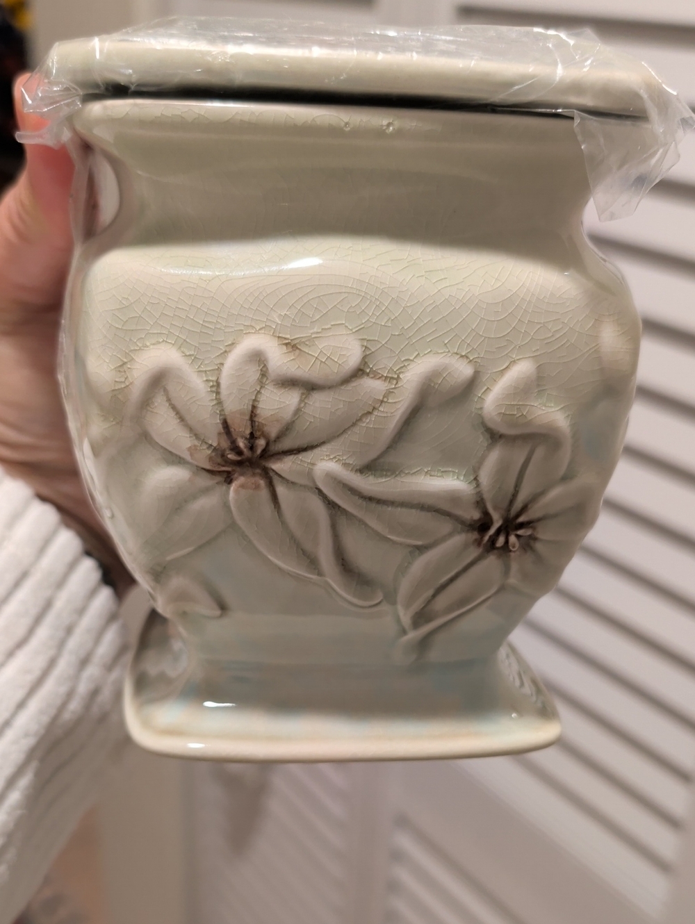 NEW Ceramic Floral Motif Yankee Candle Oil Burner